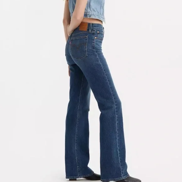 Levi's Demi Mid Rise Bootcut Jeans - Size 27x30 / Size 4 - Picture 1 of 13